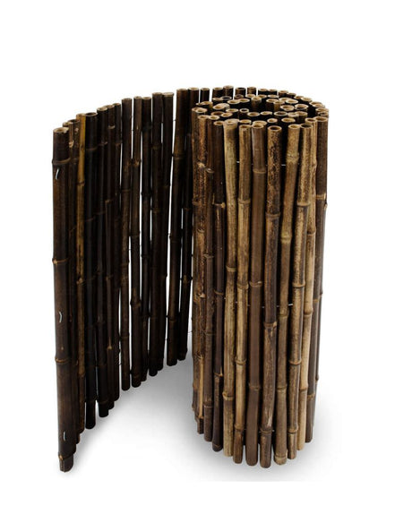 Sichtschutz aus Bambus in Braun gerollt