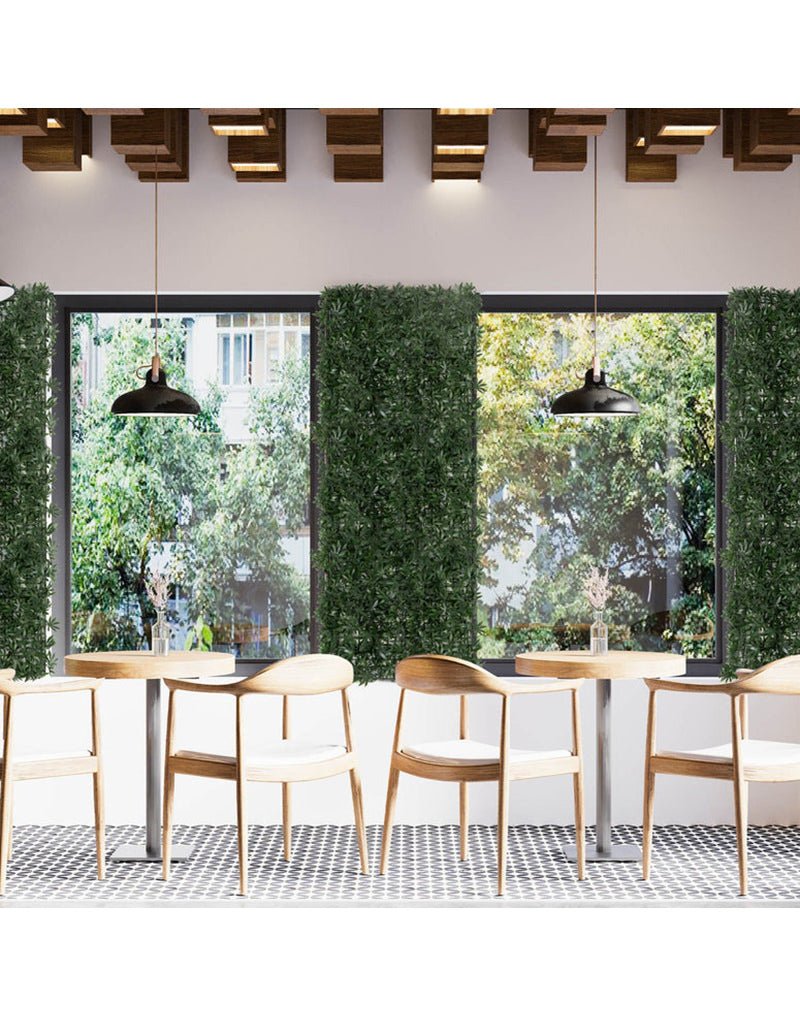 Sichtschutz Pflanzenwand Jada Leaf im Restaurant